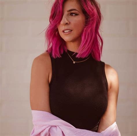 Gabbie Hanna Net Worth